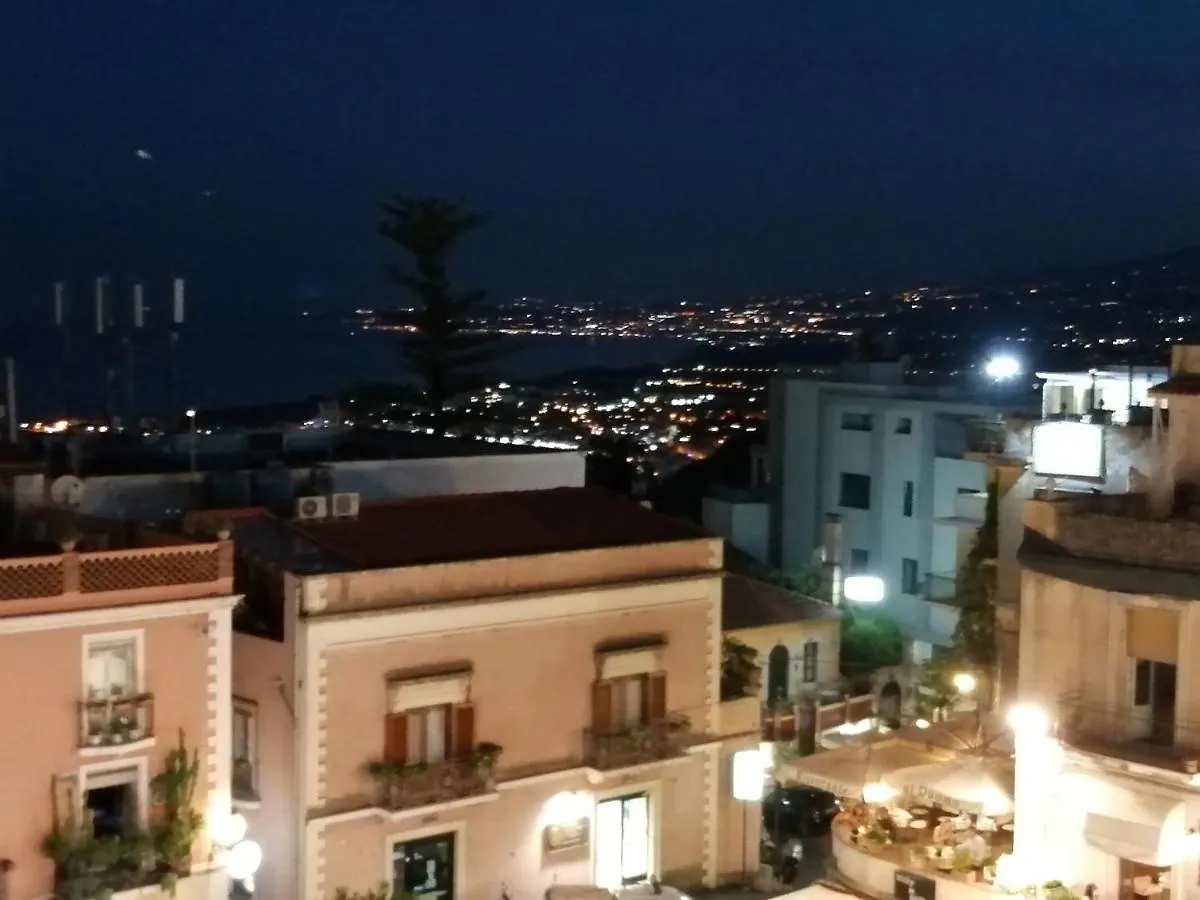 Aly Art Apartment Taormina Duomo, Gulf & Etna View 0*,