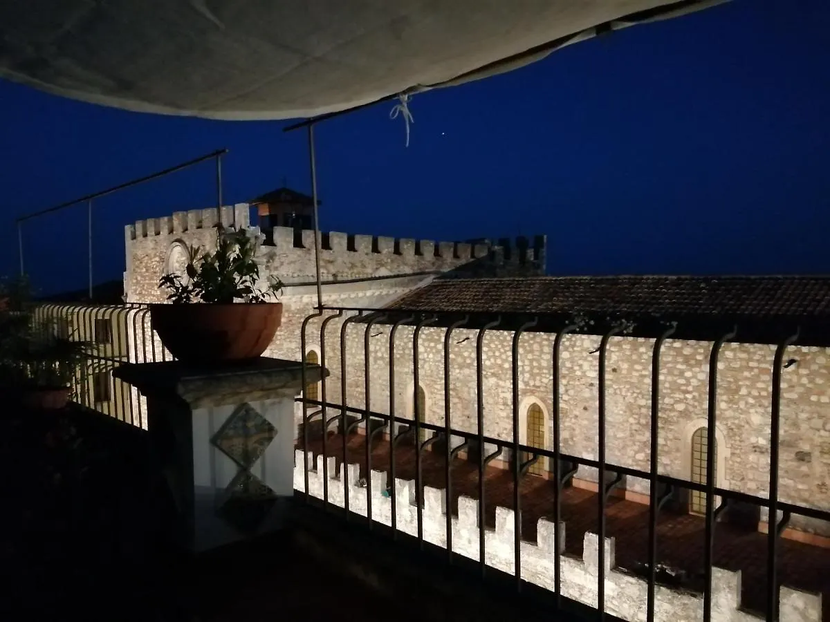 Aly Art Apartment Taormina Duomo, Gulf & Etna View