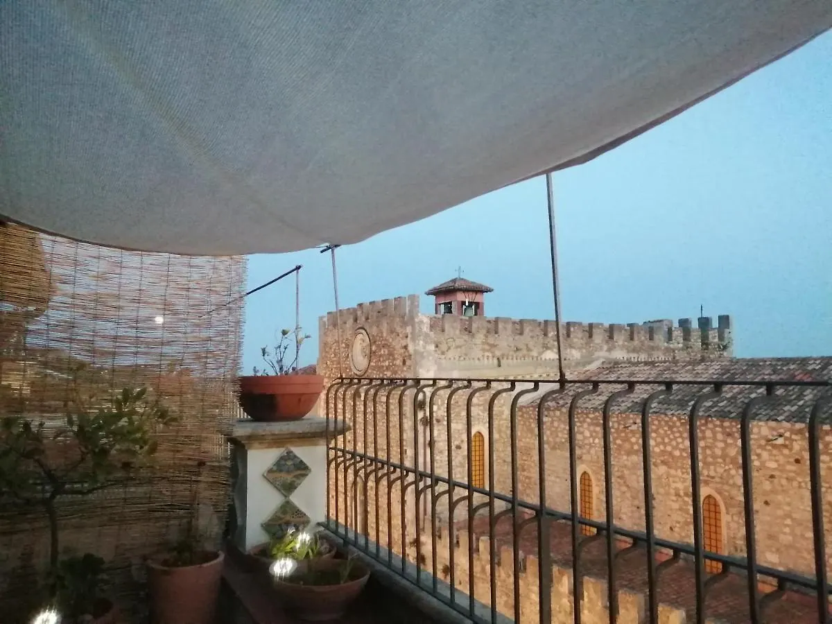 Aly Art Apartment Taormina Duomo, Gulf & Etna View