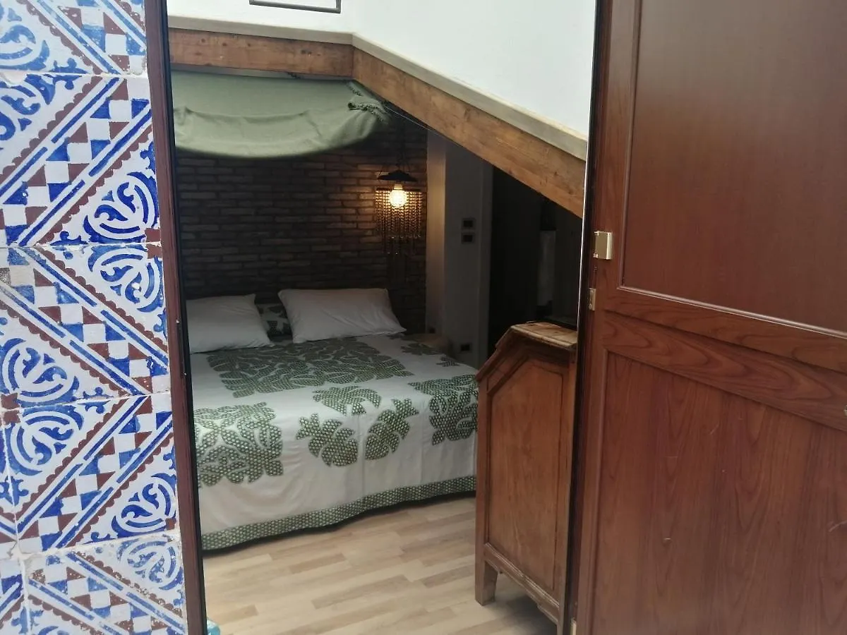 Aly Art Apartment Taormina Duomo, Gulf & Etna View
